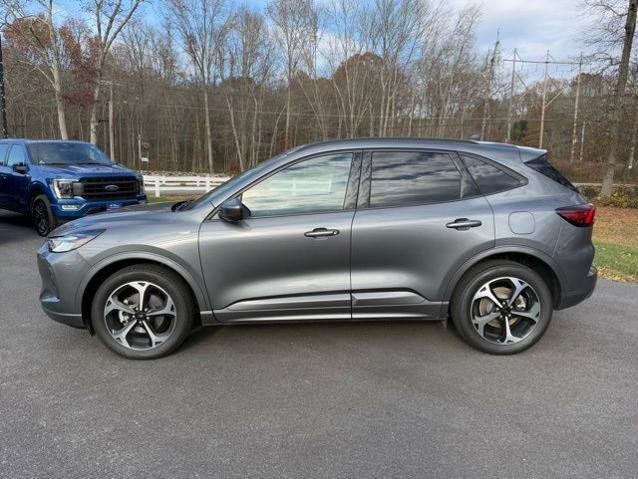 Certified 2023 Ford Escape ST-Line Select w/ Tech Pack #2 AWD/4WD image 6