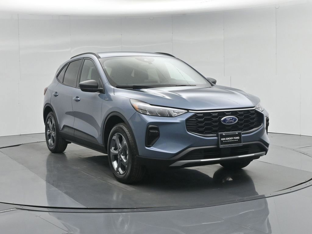Certified 2025 Ford Escape ST-Line image 7