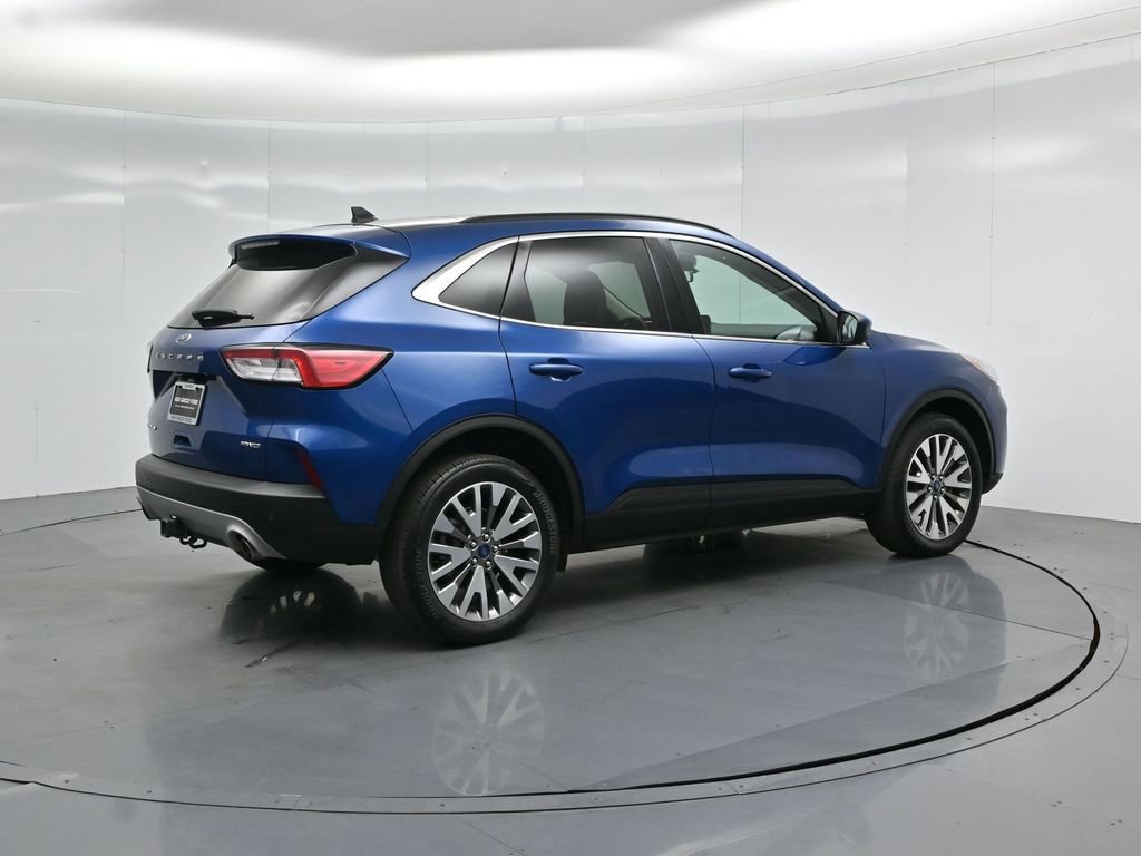 Certified 2022 Ford Escape Titanium w/ Class II Trailer Tow Package image 13