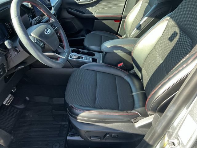 Certified 2024 Ford Escape ST-Line w/ Tech Pack #1 AWD/4WD image 18