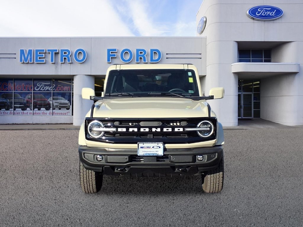 Certified 2026 Ford Bronco Outer Banks AWD/4WD image 8