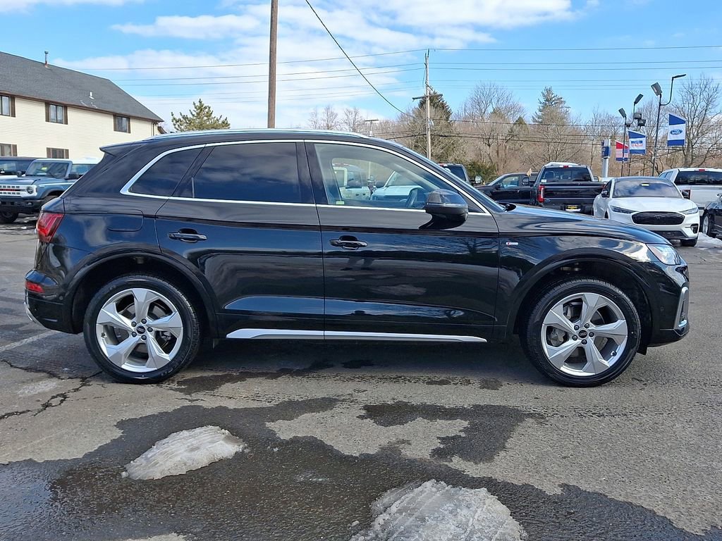 Used 2023 Audi Q5 2.0T Prestige w/ Prestige Package image 6