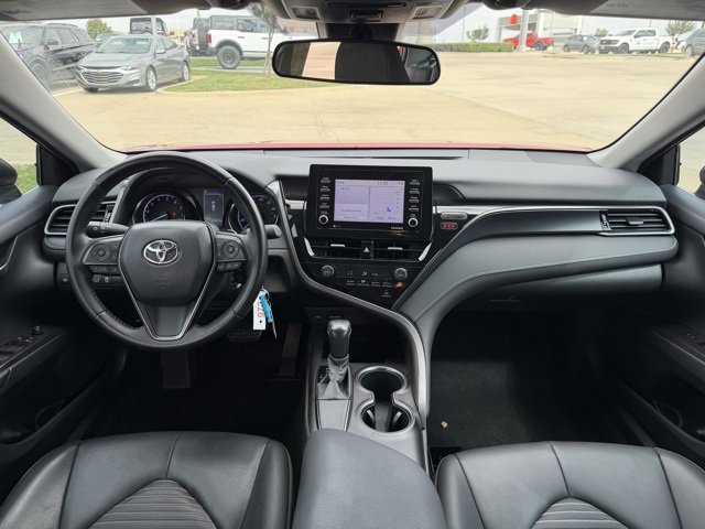 Used 2021 Toyota Camry SE w/ Carpet Mat Package (TMS) image 21