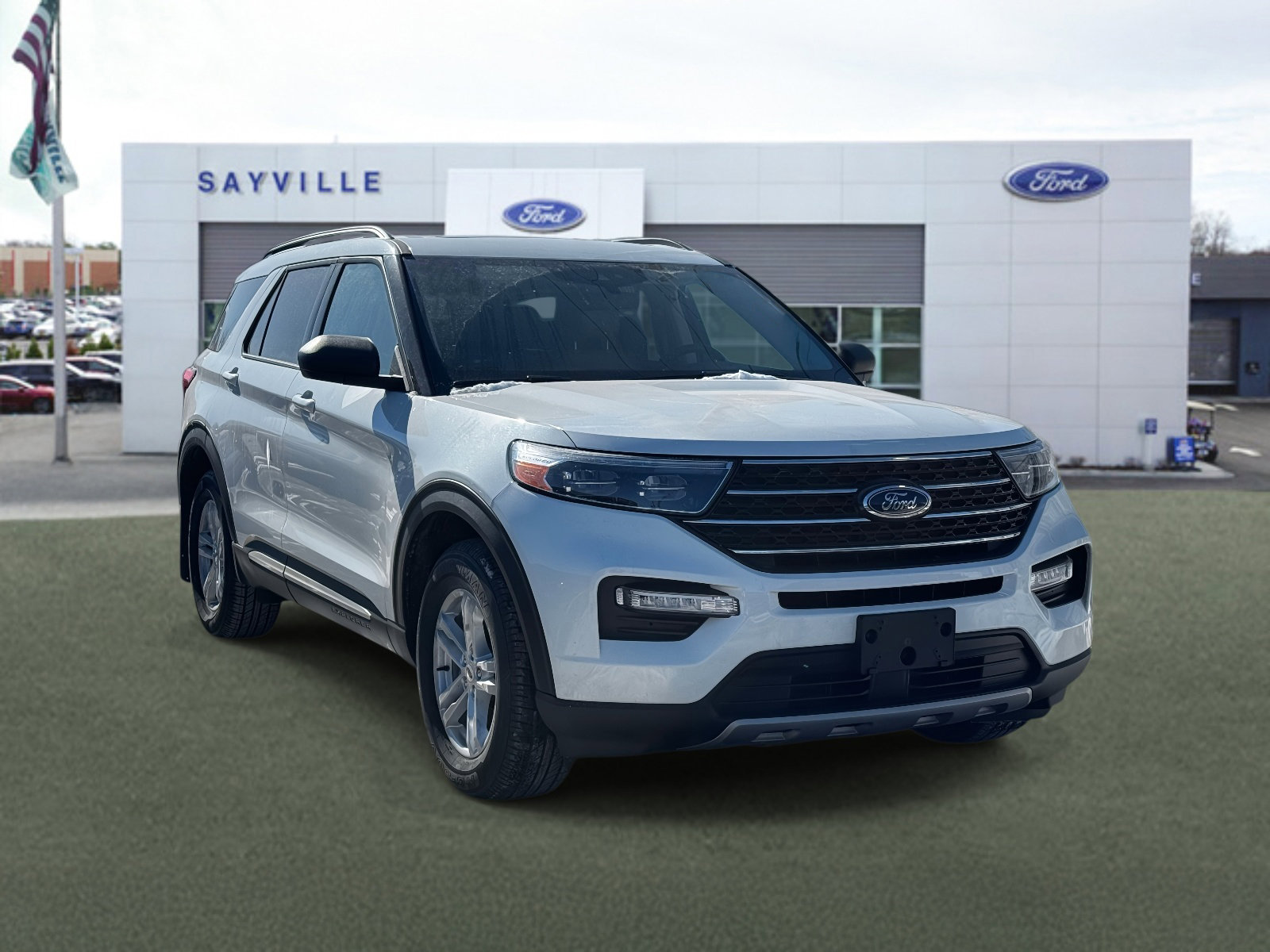 Certified 2022 Ford Explorer XLT w/ Equipment Group 202A image 2