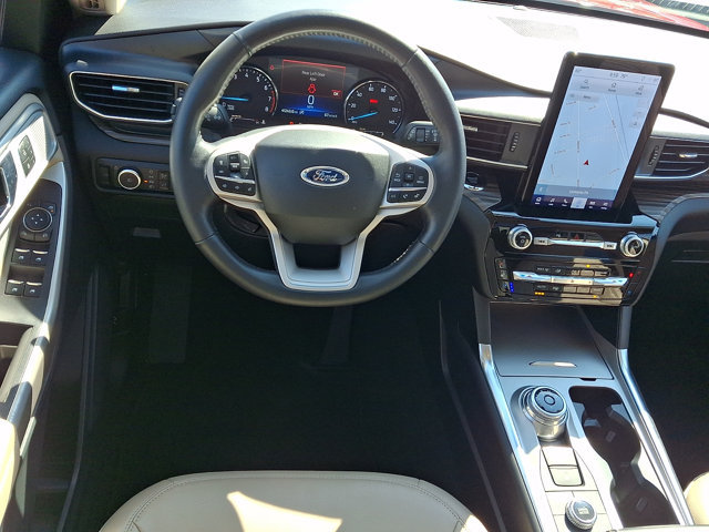 Certified 2024 Ford Explorer Limited w/ Limited Technology Package AWD/4WD image 13