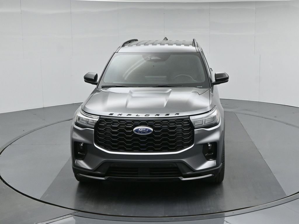 Certified 2025 Ford Explorer ST-Line w/ ST-Line Street Pack AWD/4WD image 39
