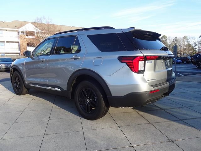 Certified 2025 Ford Explorer Active AWD/4WD image 5