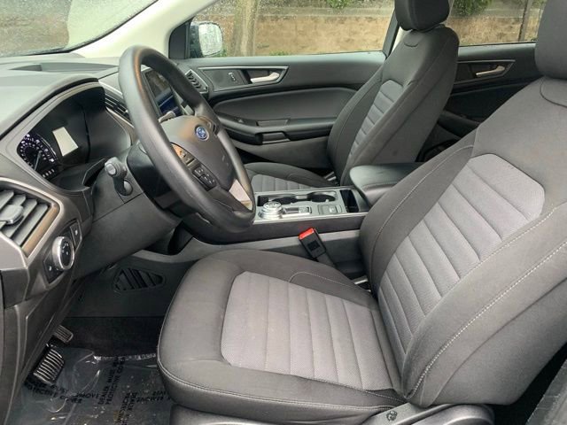 Certified 2024 Ford Edge SE w/ Black Appearance Package image 12