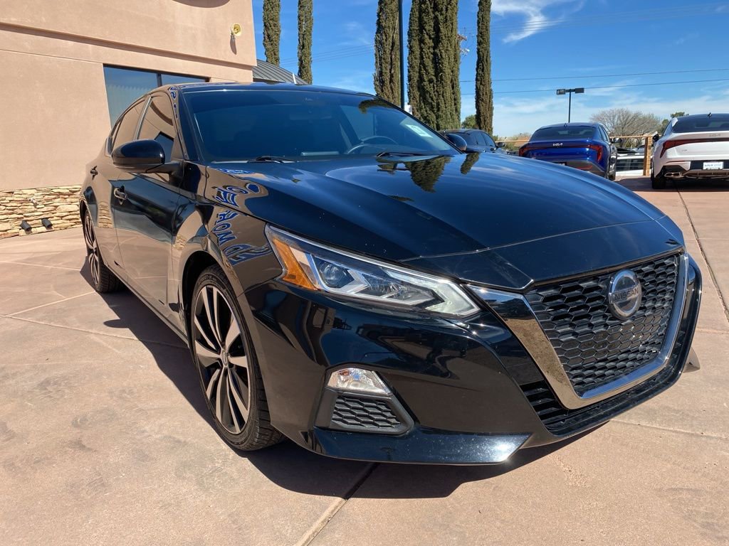Used 2021 Nissan Altima 2.5 SR w/ SR Premium Package image 11