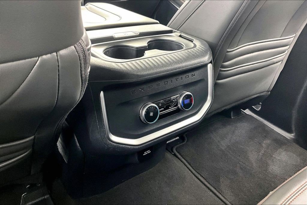Certified 2025 Ford Expedition Active AWD/4WD image 34