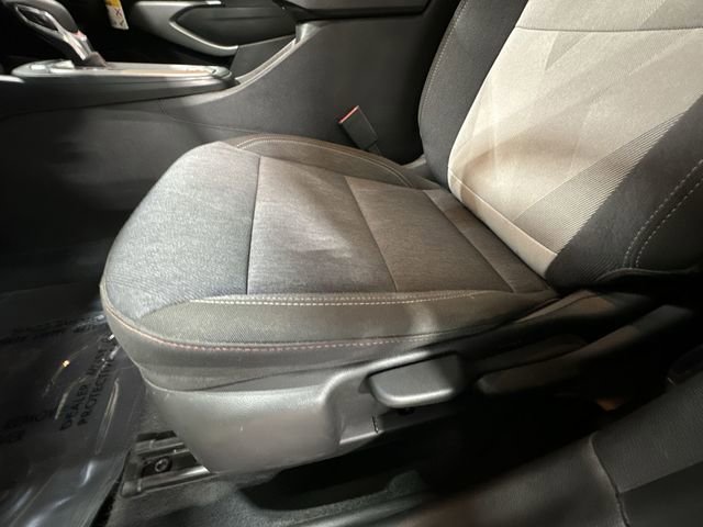 Used 2024 Chevrolet Trax RS w/ Sunroof Package FWD image 18