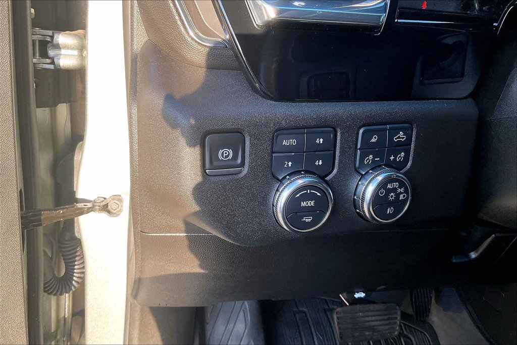 Used 2024 GMC Sierra 2500 SLT w/ SLT Premium Package AWD/4WD image 36