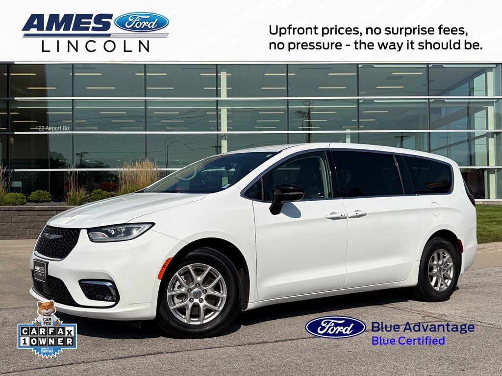 Used 2024 Chrysler Pacifica Touring-L