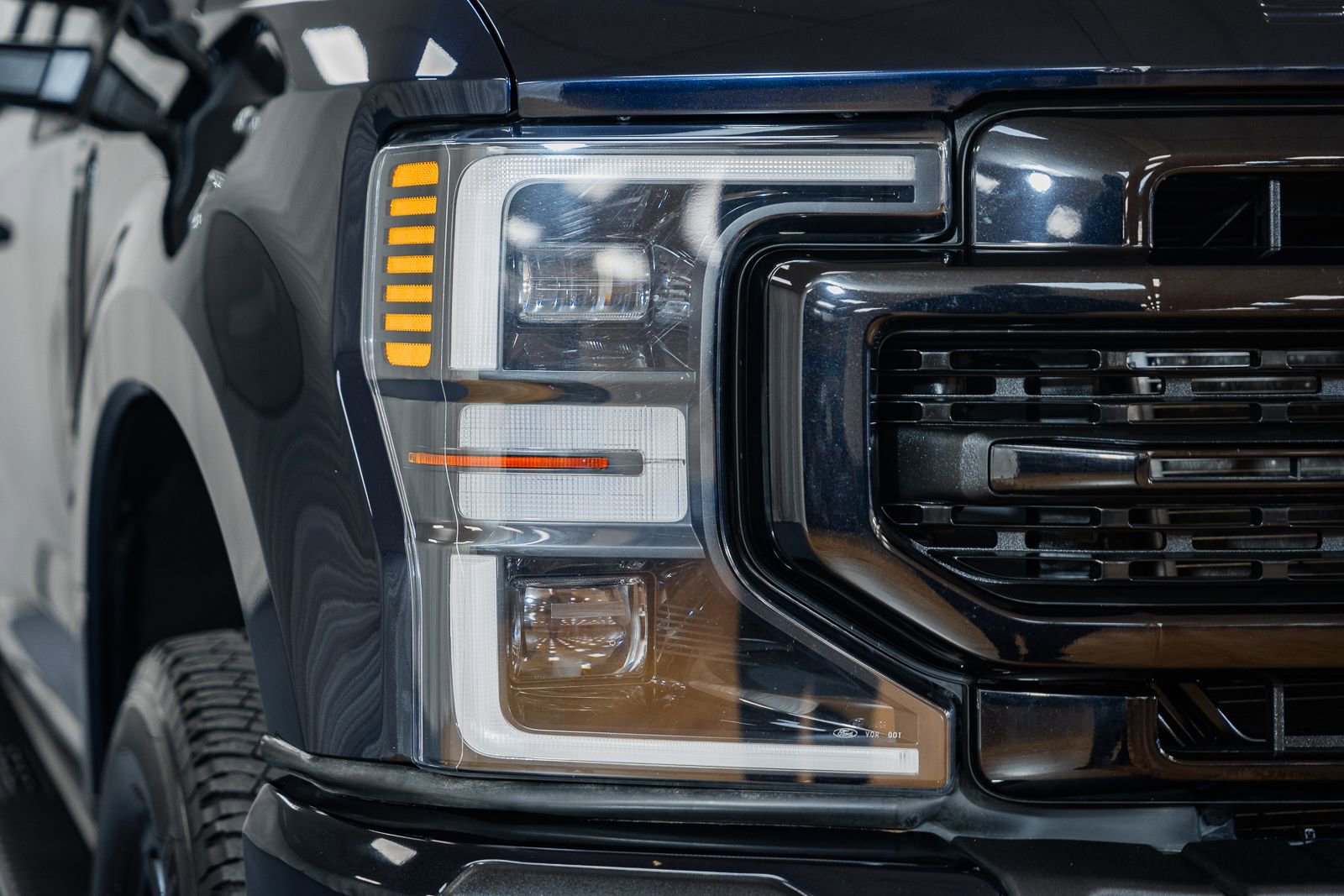 Certified 2022 Ford F250 Lariat w/ Black Appearance Pkg image 14