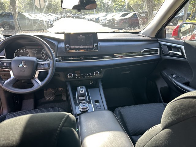 Used 2022 Mitsubishi Outlander ES FWD image 29