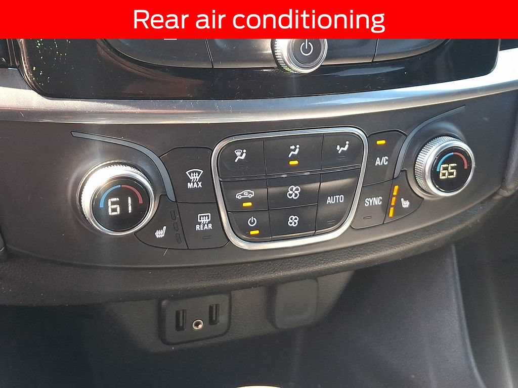 Used 2022 Chevrolet Traverse LT AWD/4WD image 16