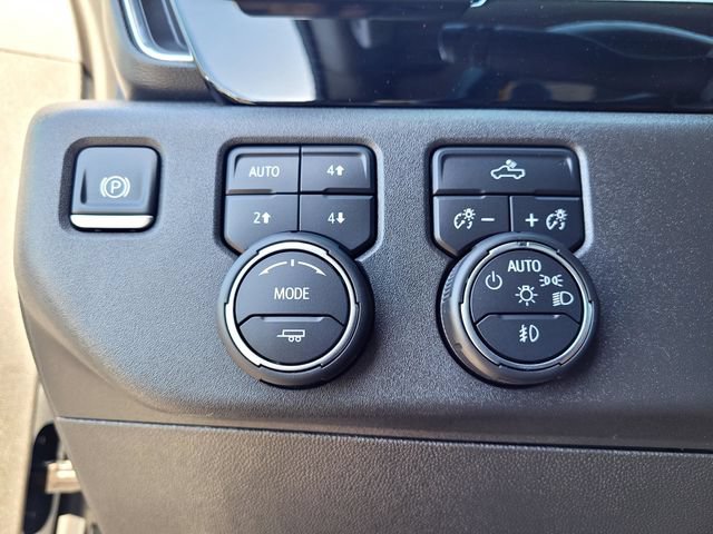 Used 2024 Chevrolet Silverado 1500 LT Trail Boss w/ Convenience Package II AWD/4WD image 16