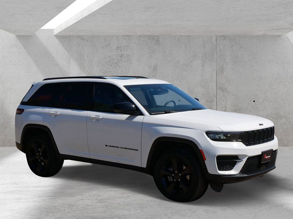 Used 2023 Jeep Grand Cherokee Altitude