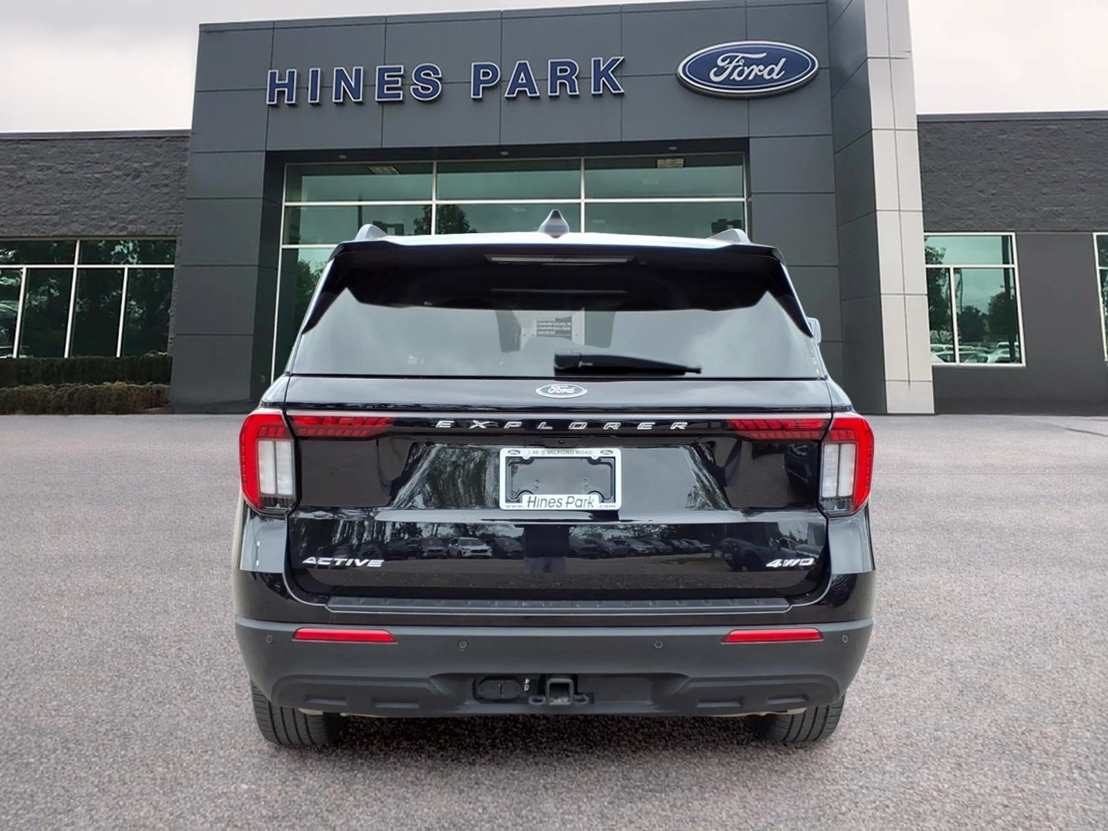 Certified 2025 Ford Explorer Active AWD/4WD image 6