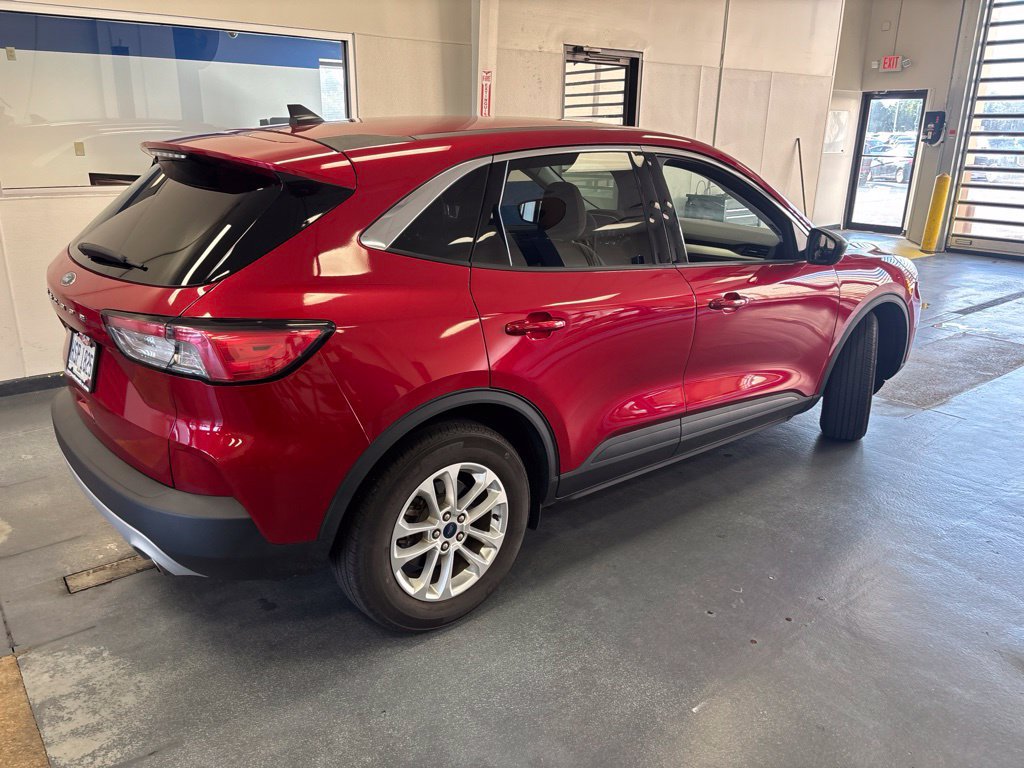 Certified 2022 Ford Escape SE w/ Cold Weather Package FWD image 8