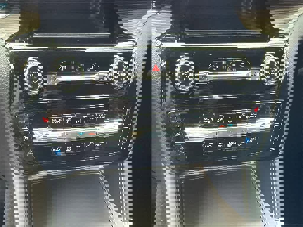 Certified 2023 Ford Explorer Limited image 30