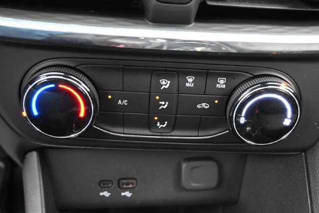 Used 2025 Buick Encore GX Preferred FWD image 22