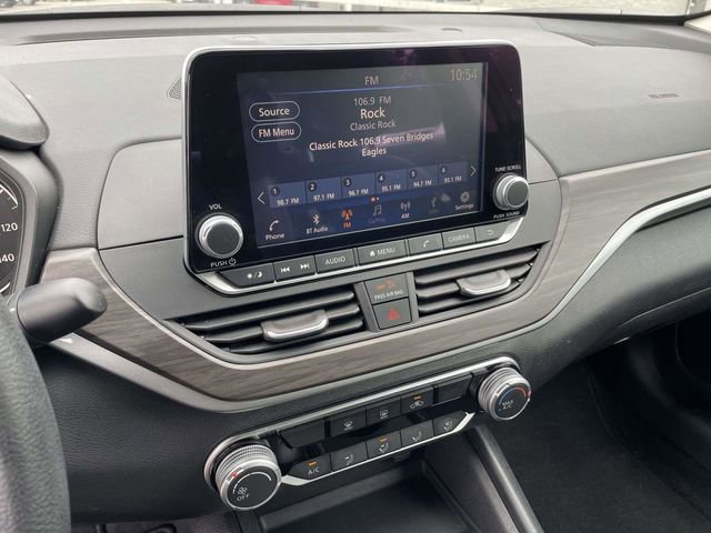 Used 2025 Nissan Altima 2.5 SV image 22