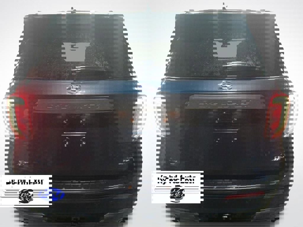 Certified 2023 Ford Explorer XLT w/ Equipment Group 202A image 9