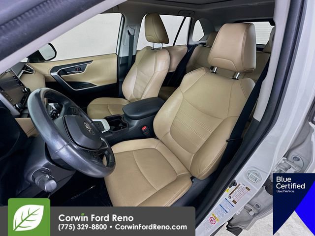 Used 2019 Toyota RAV4 Limited w/ Advanced Technology Package AWD/4WD image 25