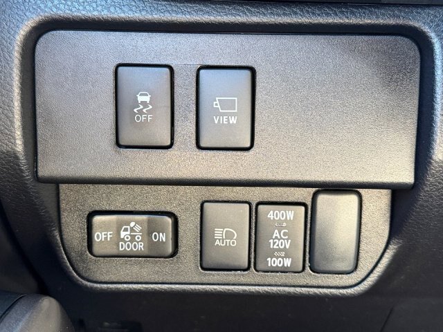 Used 2023 Toyota Tacoma Limited w/ Nightshade Package AWD/4WD image 18