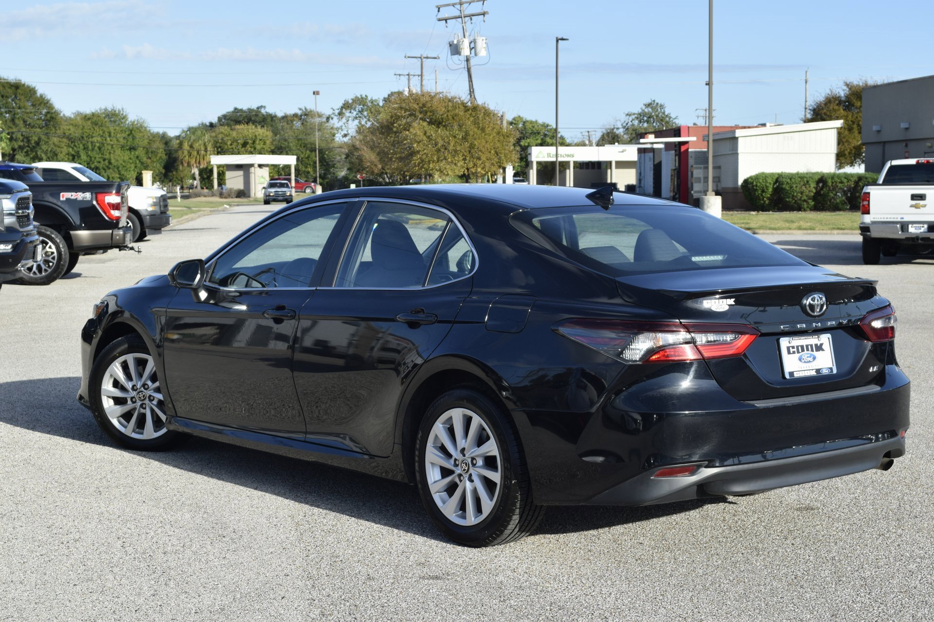 Used 2023 Toyota Camry LE image 8