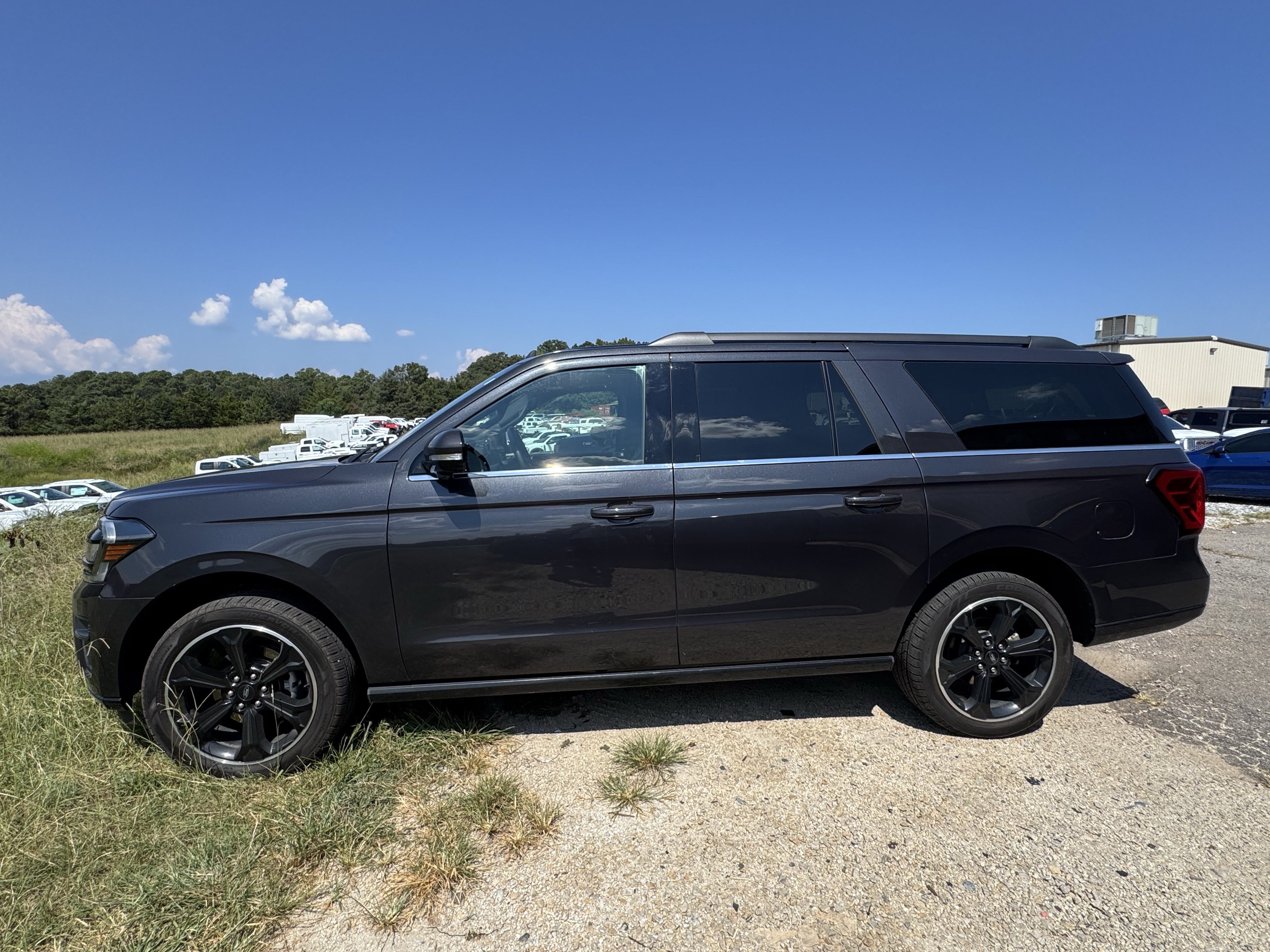 Certified 2024 Ford Expedition Max Limited AWD/4WD image 2