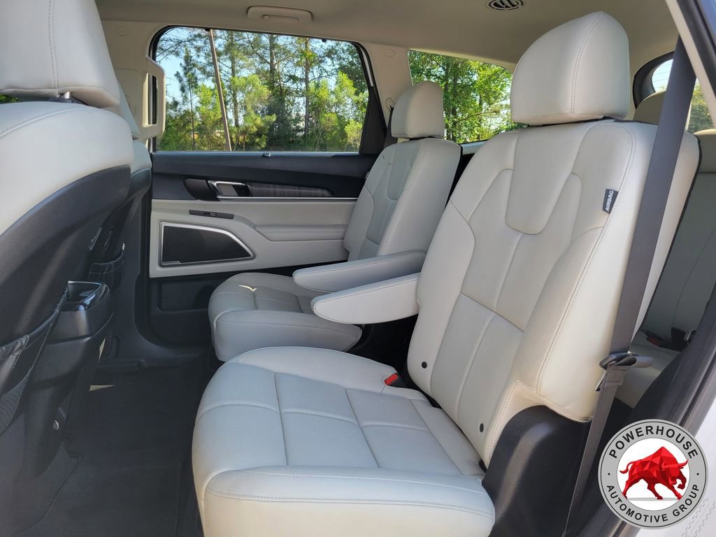 Used 2024 Kia Telluride EX w/ EX Captain's Chair Package FWD image 17