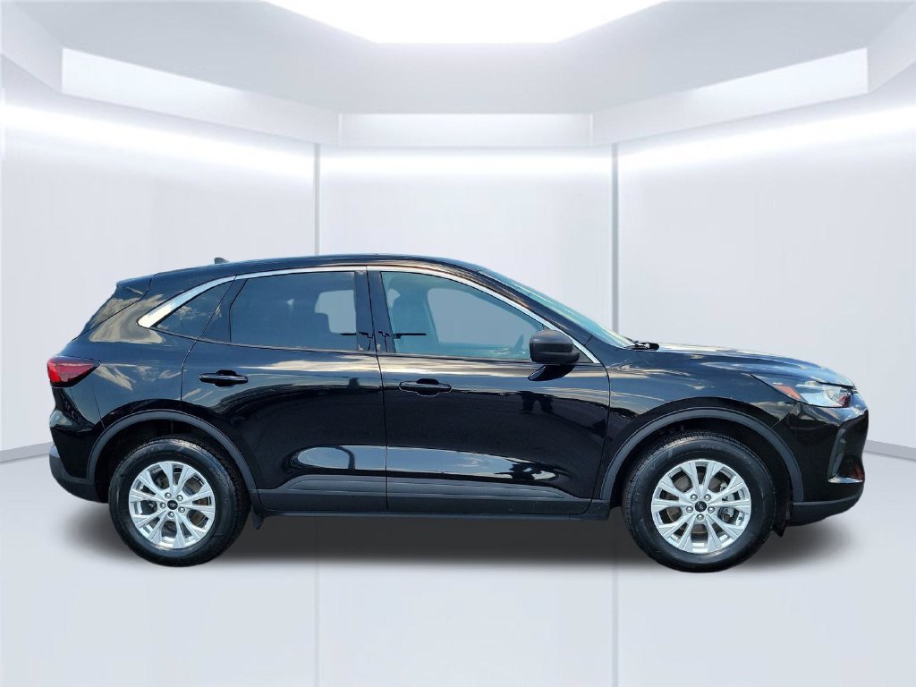 Certified 2023 Ford Escape Active AWD/4WD image 4