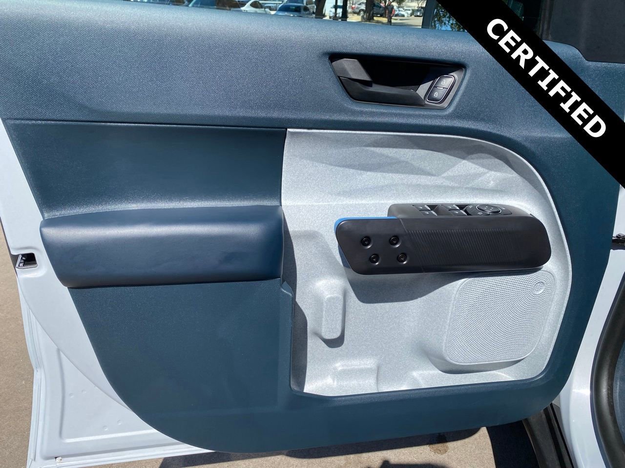 Certified 2025 Ford Maverick XLT image 33