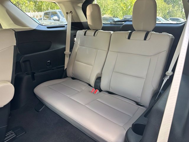 Certified 2023 Ford Explorer XLT w/ Equipment Group 202A RWD image 16