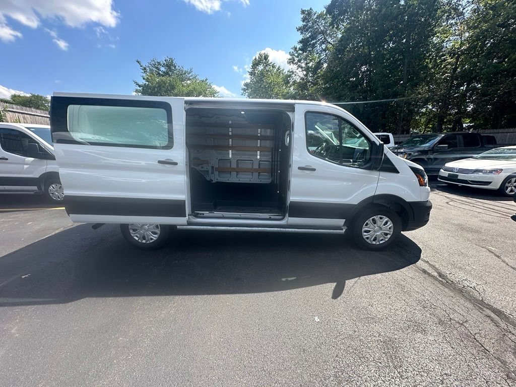Certified 2025 Ford Transit 250 Low Roof w/ Exterior Upgrade Package RWD image 11