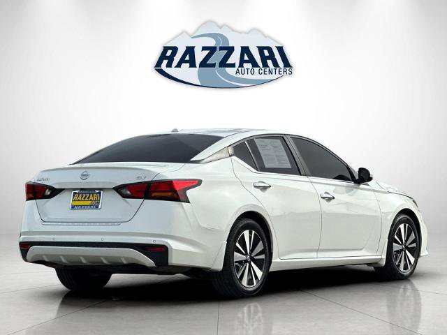 Used 2021 Nissan Altima 2.5 SV image 2
