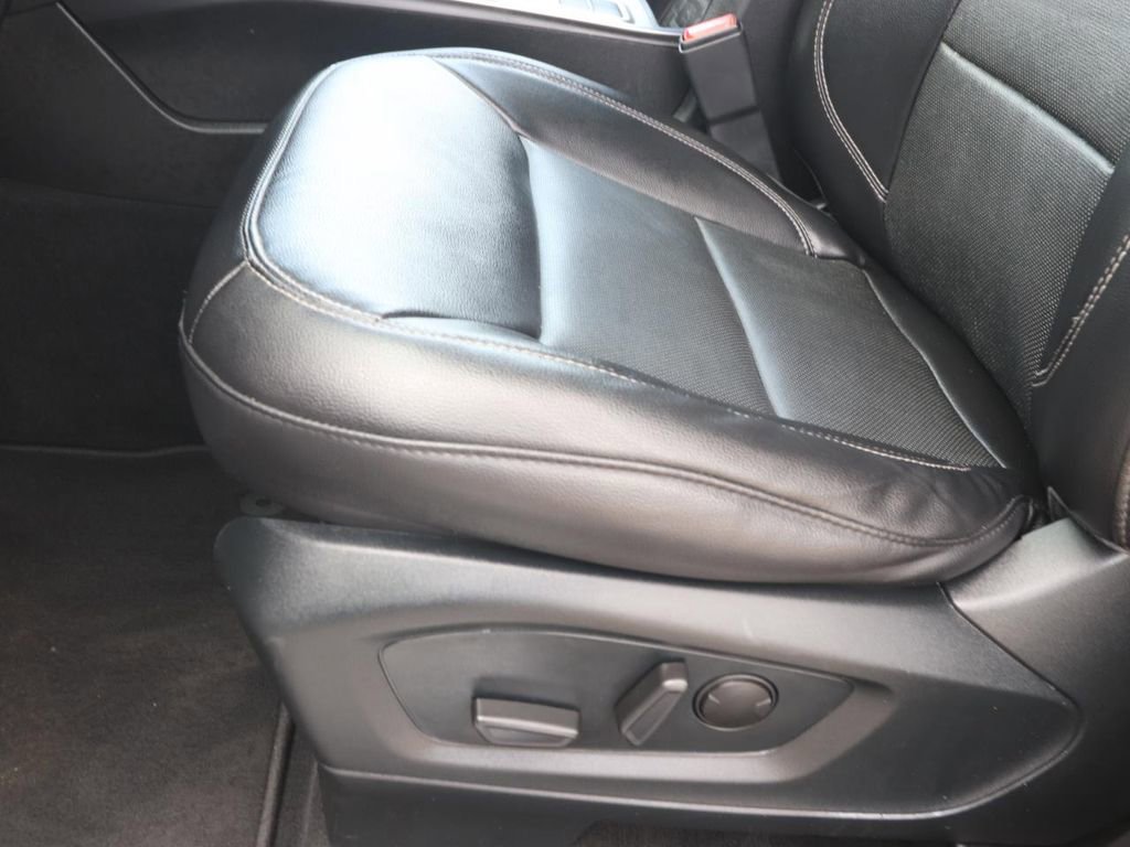 Certified 2022 Ford Explorer Limited w/ Limited Technology Package image 18