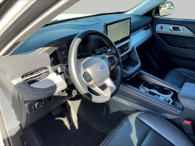 Certified 2025 Ford Explorer Active w/ Active Comfort Package AWD/4WD image 19