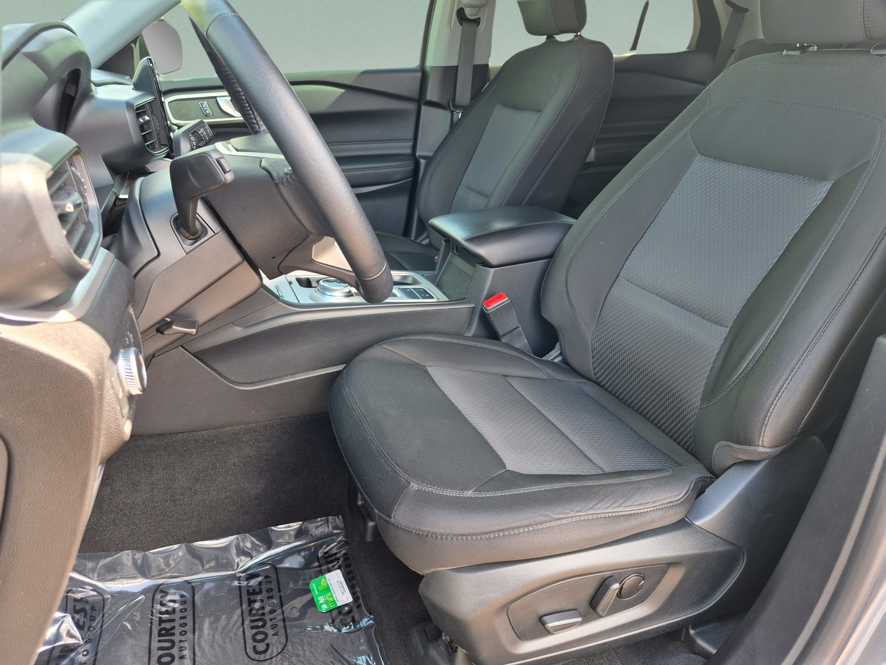 Certified 2022 Ford Explorer XLT RWD image 20