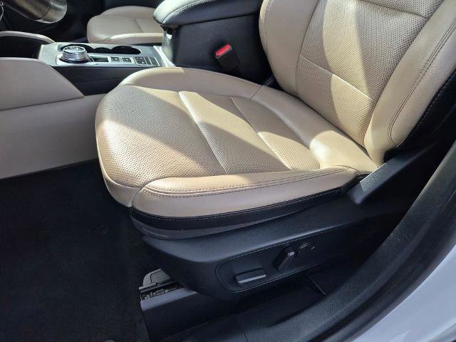 Certified 2020 Ford Escape SEL image 16