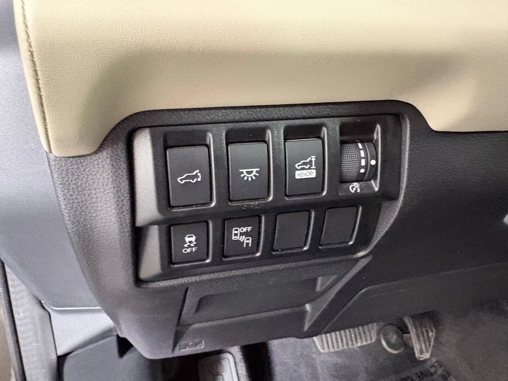 Used 2022 Subaru Ascent Touring AWD/4WD image 13