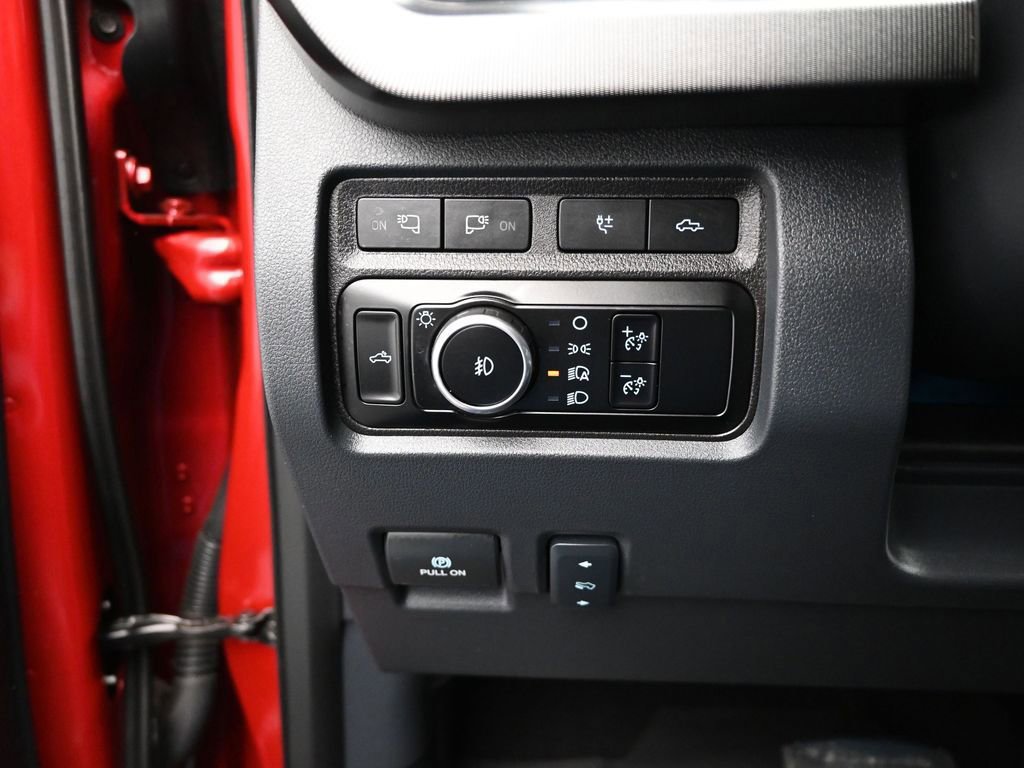 Certified 2024 Ford F250 Platinum image 40