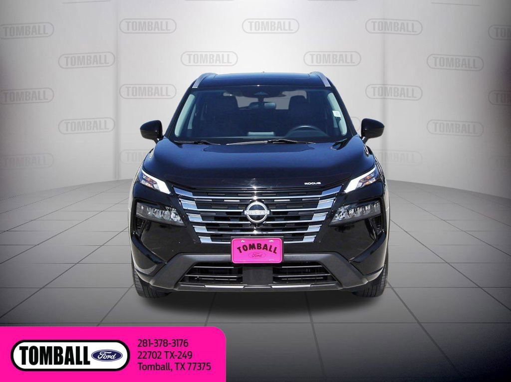 Used 2024 Nissan Rogue SV w/ SV Premium Package image 8