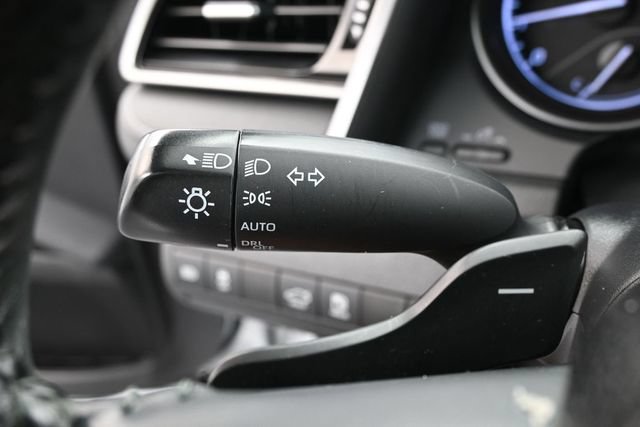 Used 2023 Toyota Camry SE FWD image 17