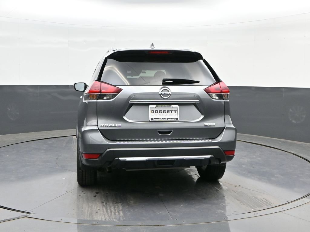 Used 2019 Nissan Rogue S w/ Special Edition Package FWD image 8