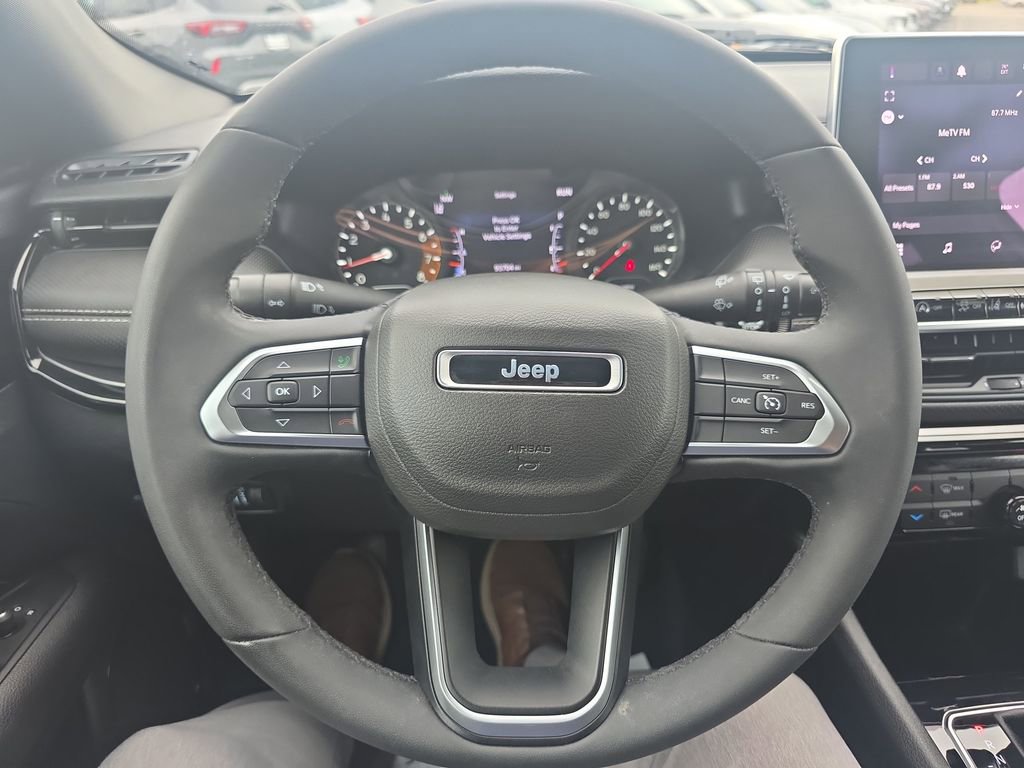 Used 2022 Jeep Compass Latitude FWD image 25