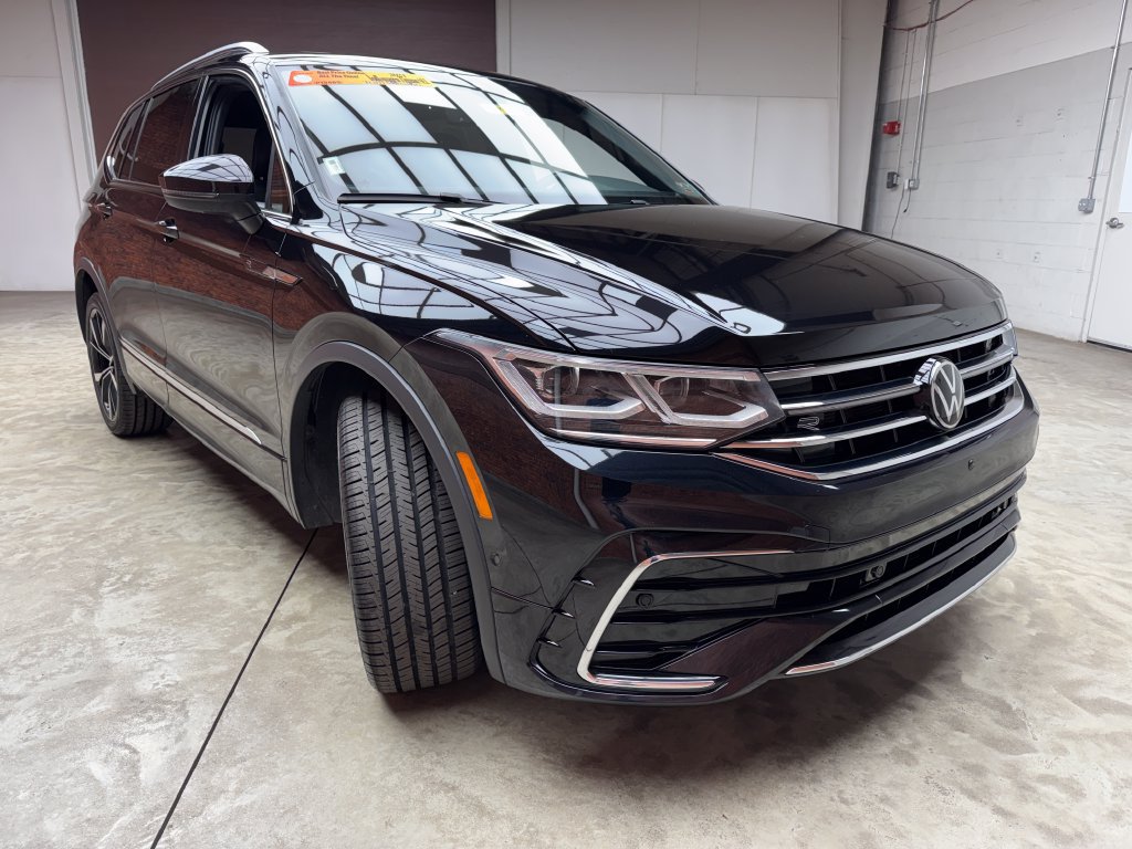Used 2024 Volkswagen Tiguan SEL R-Line AWD/4WD image 6