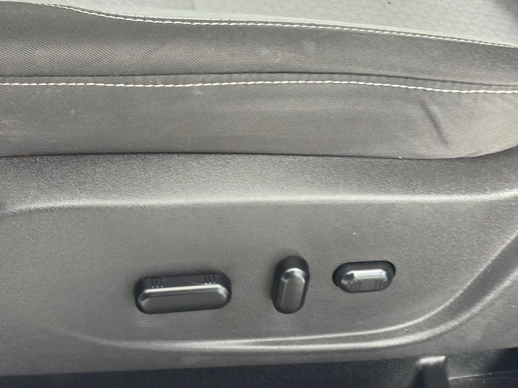 Certified 2019 Ford Escape SE image 26